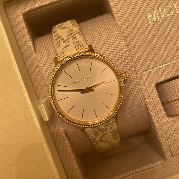 Michael kids watch/bracelet set NIB - Picture 2 of 6